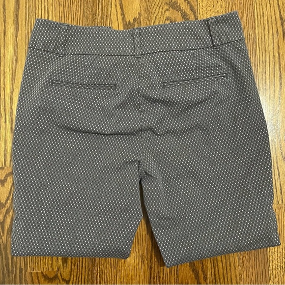 LOFT Modern Style Pants Size 8 Gray Pink Geometric Design - Picture 7 of 10